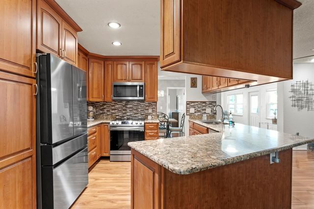 8645 PINETREE DRIVE W, Seminole, FL 33772