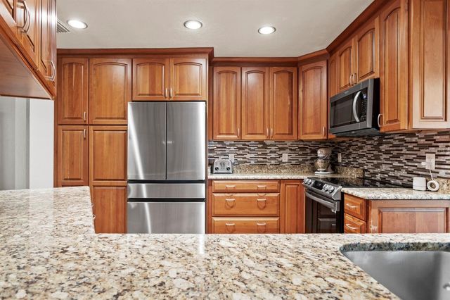 8645 PINETREE DRIVE W, Seminole, FL 33772