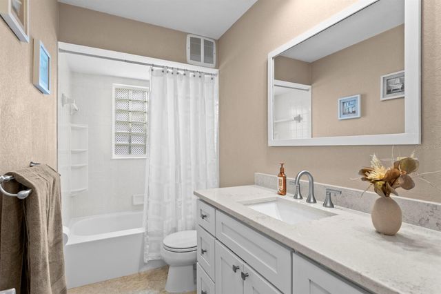 8645 PINETREE DRIVE W, Seminole, FL 33772