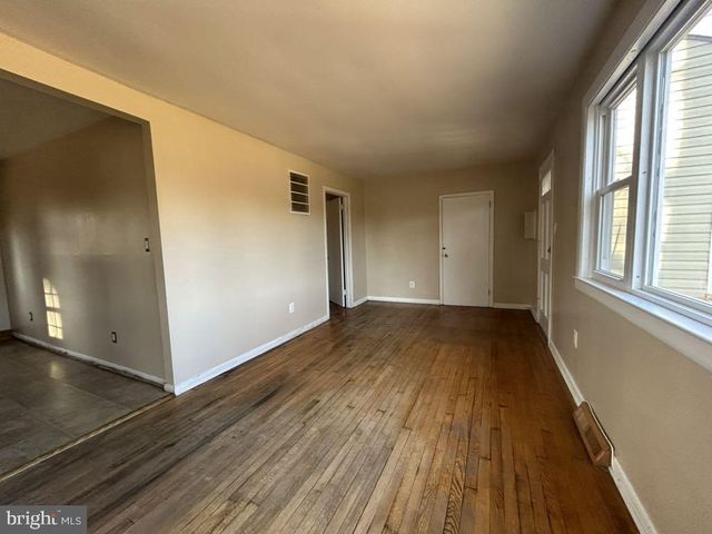 11924 MONTGOMERY LN, Waldorf, MD 20602