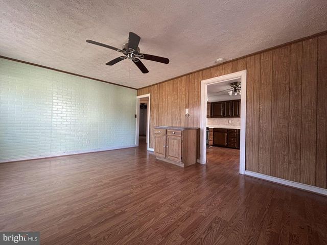 11924 MONTGOMERY LN, Waldorf, MD 20602