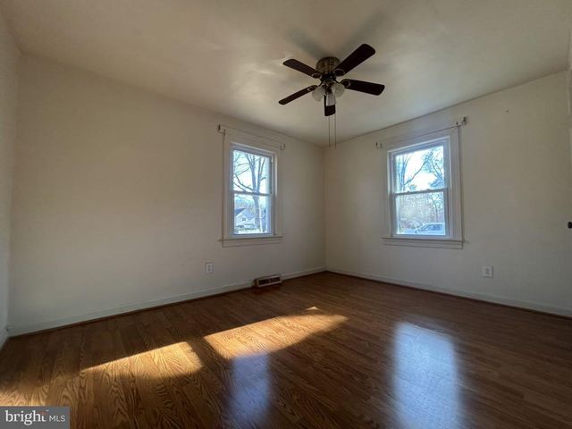 11924 MONTGOMERY LN, Waldorf, MD 20602