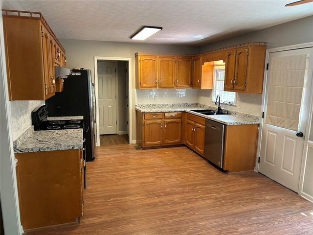 84 Trellis Court, Carrollton, GA 30116