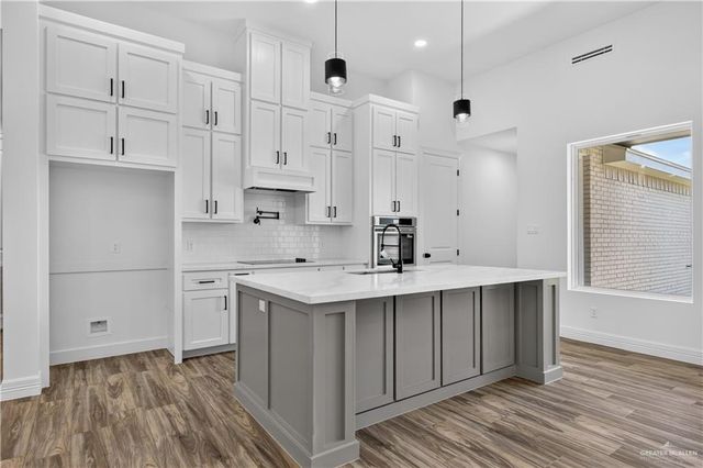 520 Demi Street, Edinburg, TX 78542