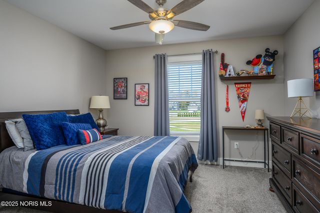 3289 Chasenwood Way, Perrysburg, OH 43551