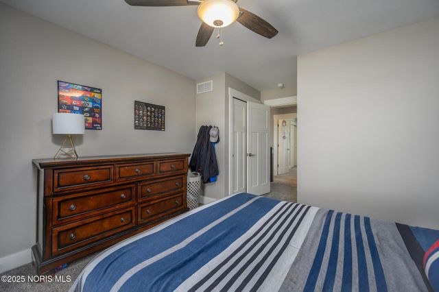 3289 Chasenwood Way, Perrysburg, OH 43551