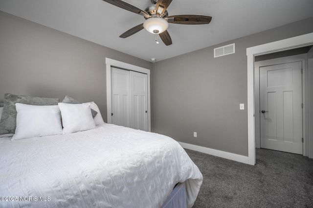 3289 Chasenwood Way, Perrysburg, OH 43551