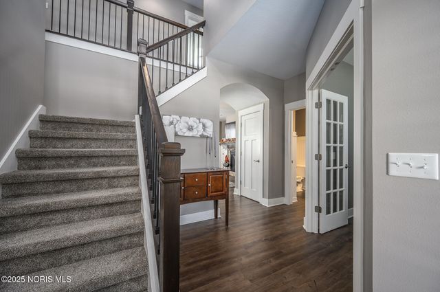 3289 Chasenwood Way, Perrysburg, OH 43551