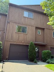 9 Regal Ct, Hawthorne Boro, NJ 07506