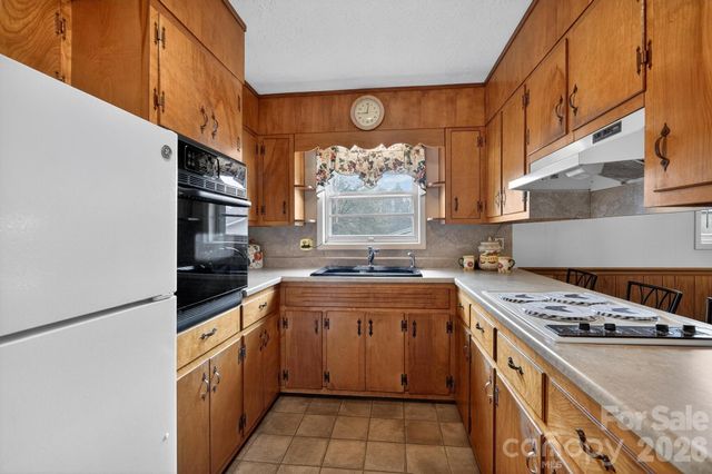 3424 Pinehurst Acres None, Lenoir, NC 28645