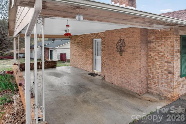 3424 Pinehurst Acres None, Lenoir, NC 28645