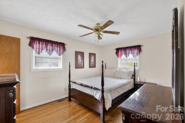 3424 Pinehurst Acres None, Lenoir, NC 28645