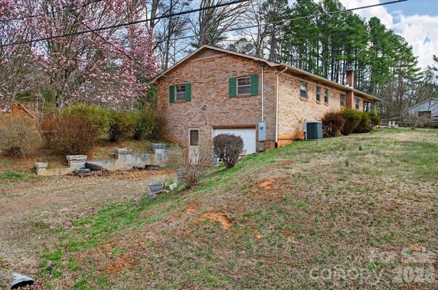 3424 Pinehurst Acres None, Lenoir, NC 28645