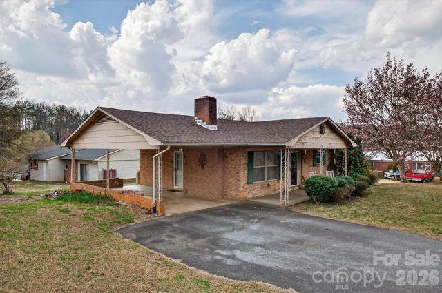 3424 Pinehurst Acres None, Lenoir, NC 28645