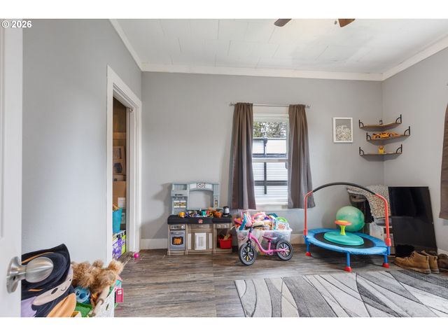 210 ROSEWOOD St, Woodland, WA 98674