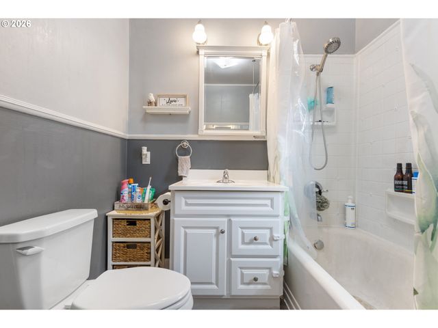 210 ROSEWOOD St, Woodland, WA 98674