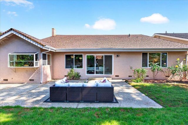 1113 McIntosh Creek Drive, San Jose, CA 95120