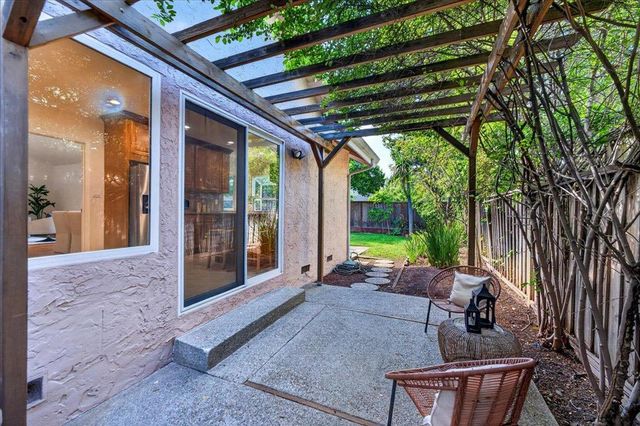 1113 McIntosh Creek Drive, San Jose, CA 95120