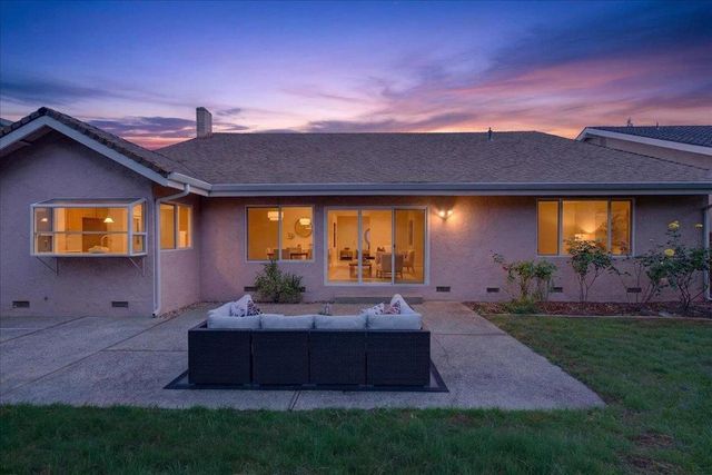 1113 McIntosh Creek Drive, San Jose, CA 95120