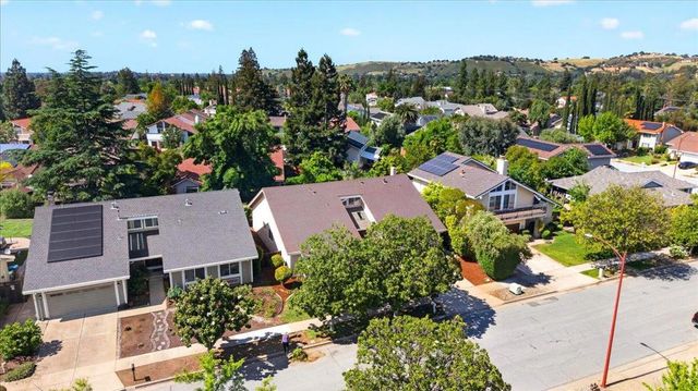 1113 McIntosh Creek Drive, San Jose, CA 95120