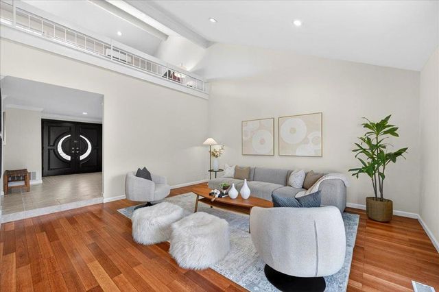 1113 McIntosh Creek Drive, San Jose, CA 95120