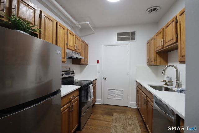 187 Bank Street 195-202, New London, CT 06320