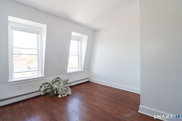 187 Bank Street 195-202, New London, CT 06320