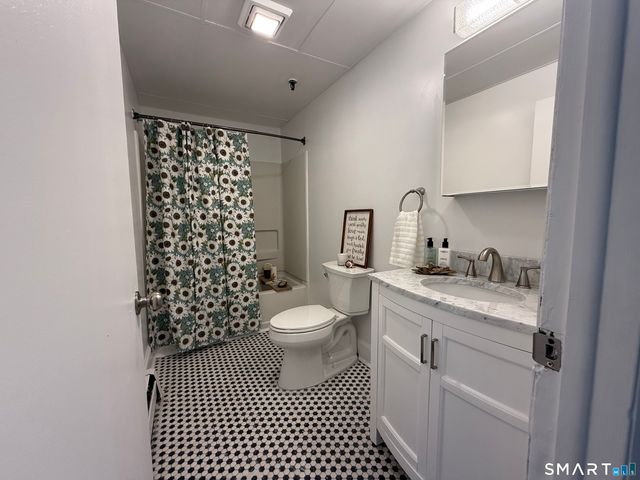 187 Bank Street 195-202, New London, CT 06320