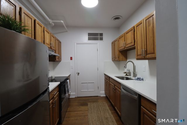 187 Bank Street 195-202, New London, CT 06320