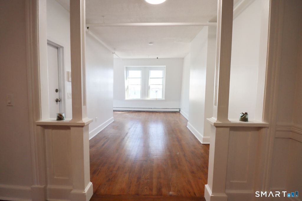 187 Bank Street 195-202, New London, CT 06320