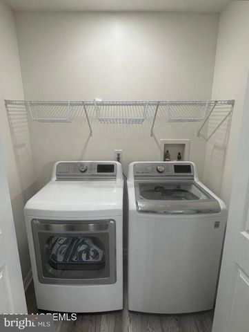 49 ILLINOIS AVE, Waretown, NJ 08758