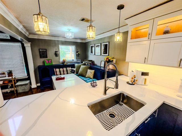 11918 Stillwater Drive, Houston, TX 77070