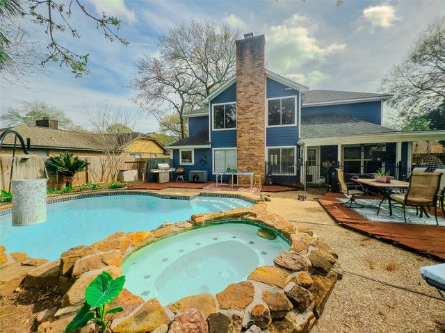 11918 Stillwater Drive, Houston, TX 77070