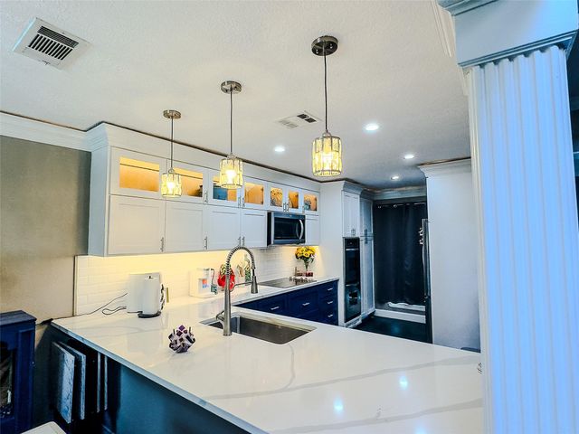 11918 Stillwater Drive, Houston, TX 77070