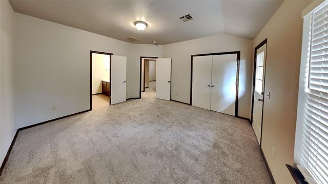 1720 W Palm Place, Oklahoma City, OK 73128