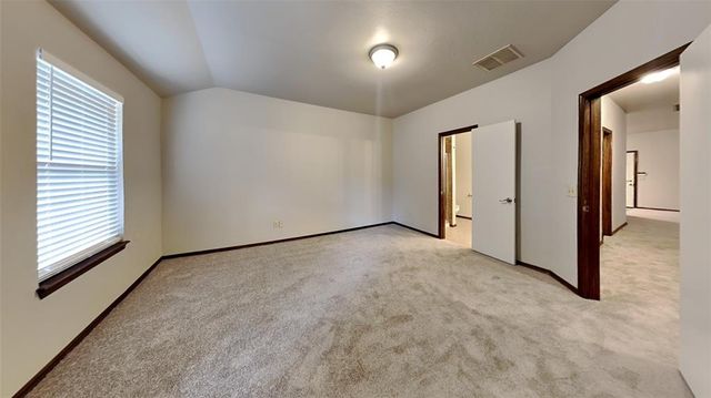 1720 W Palm Place, Oklahoma City, OK 73128