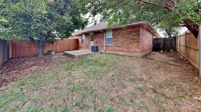 1720 W Palm Place, Oklahoma City, OK 73128