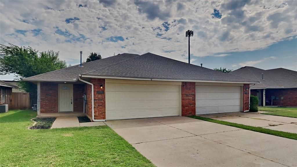 1720 W Palm Place, Oklahoma City, OK 73128