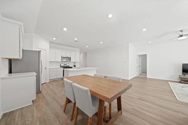 210 Bella Way, Pinehurst, TX 77362