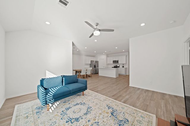 210 Bella Way, Pinehurst, TX 77362