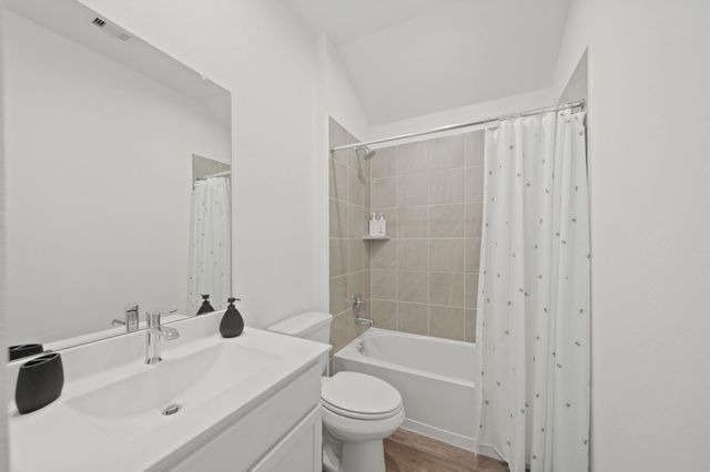 210 Bella Way, Pinehurst, TX 77362