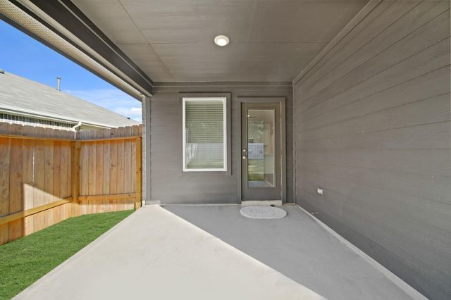 210 Bella Way, Pinehurst, TX 77362