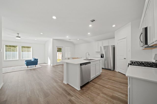 210 Bella Way, Pinehurst, TX 77362