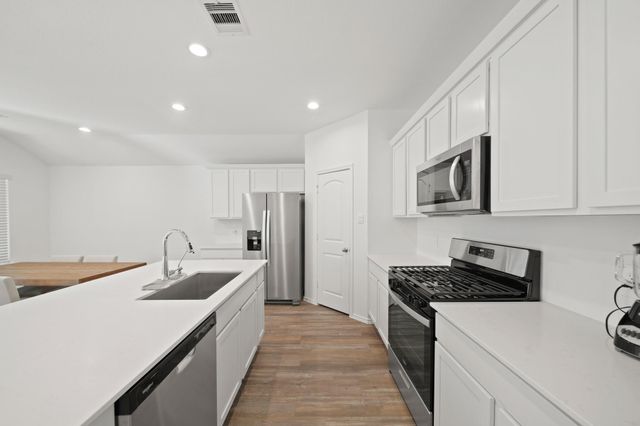 210 Bella Way, Pinehurst, TX 77362