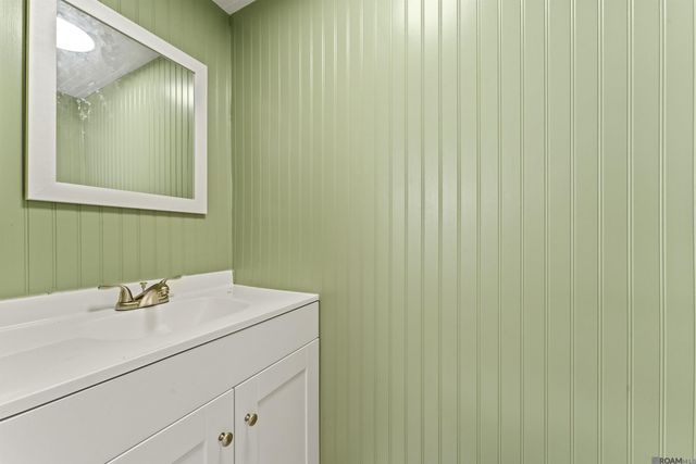 2434 Wisteria St, New Orleans, LA 70122