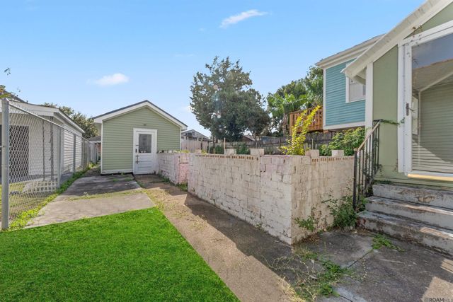 2434 Wisteria St, New Orleans, LA 70122