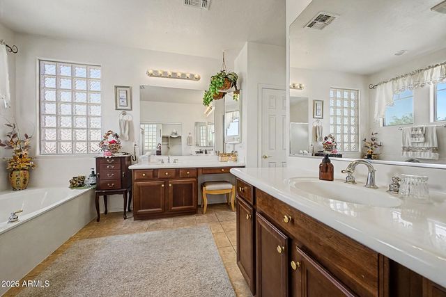 9807 S 43RD Lane, Laveen, AZ 85339