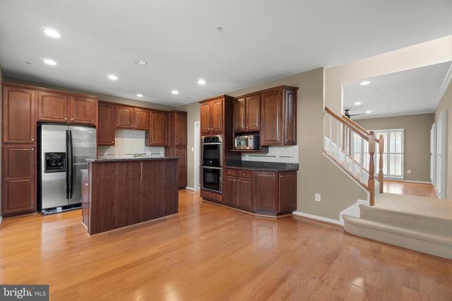 8916 LEE MANOR DR, Ellicott City, MD 21043