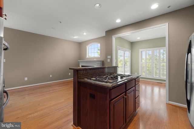 8916 LEE MANOR DR, Ellicott City, MD 21043