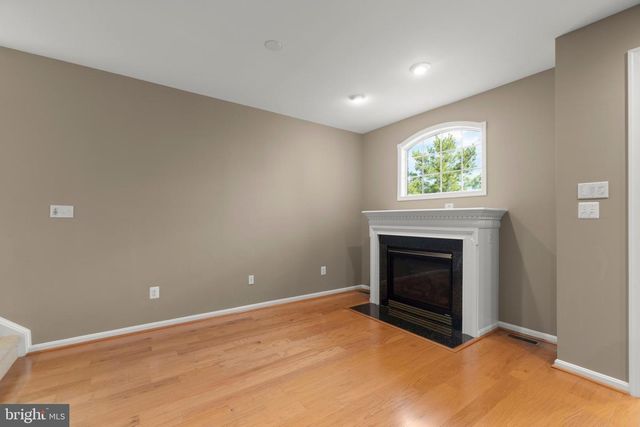 8916 LEE MANOR DR, Ellicott City, MD 21043